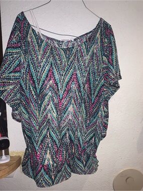Vibrant Chevron Print Short Sleeve Tunic - Multicolor